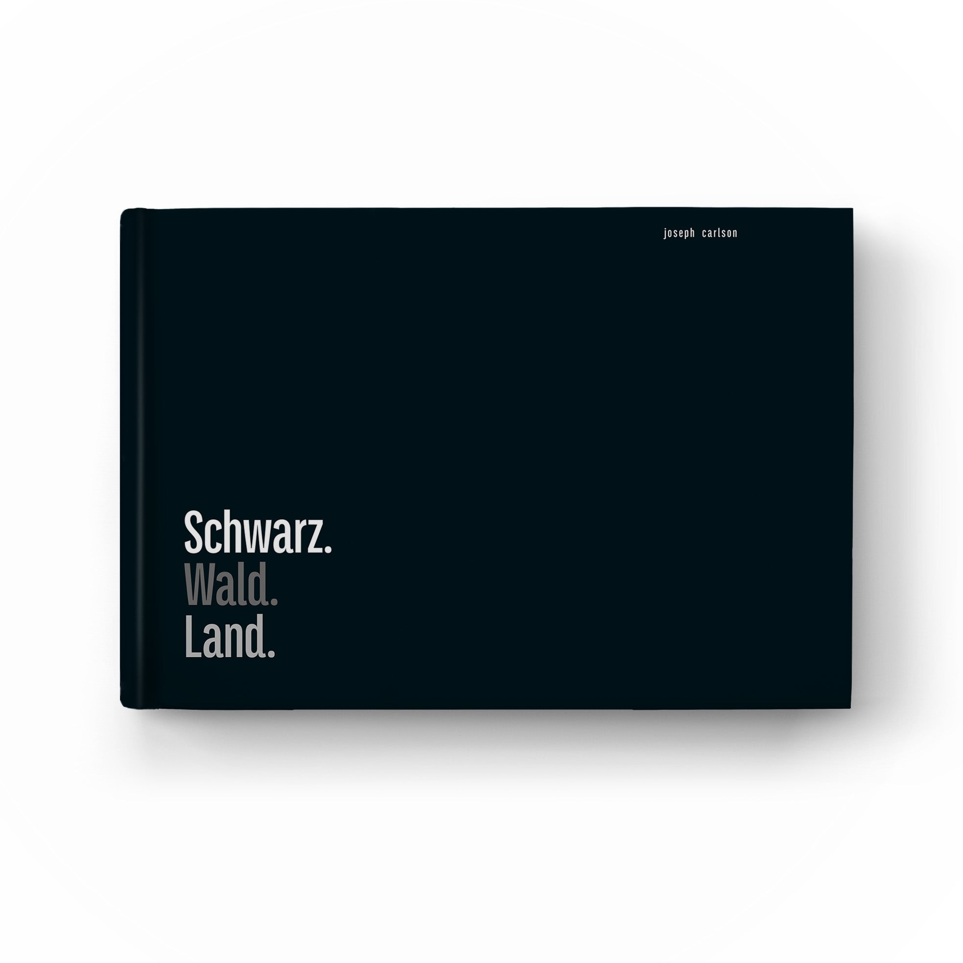 <tc>Schwarz. Wald. Land.</tc>
