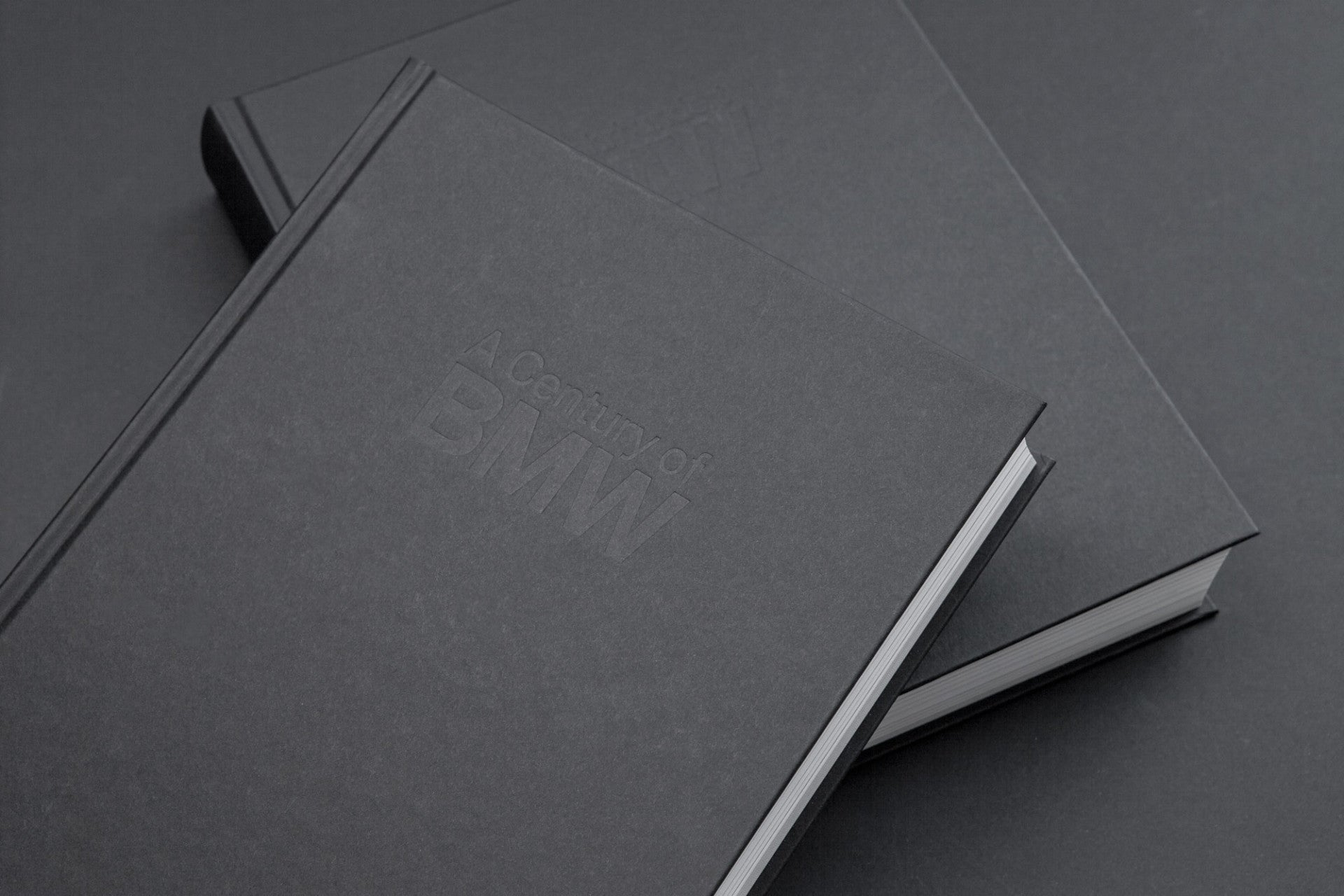 洋書 Ein Jahrhundert BMW FRONT_BMW_DE.jpg?v=1755636781